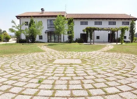 Alojamento de Turismo Rural Bio Agriturismo Tirtha