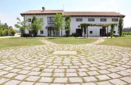 مزرعة للإقامة Bio Agriturismo Tirtha