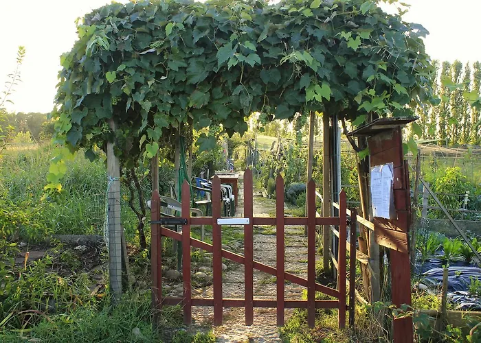 مزرعة للإقامة Bio Agriturismo Tirtha *