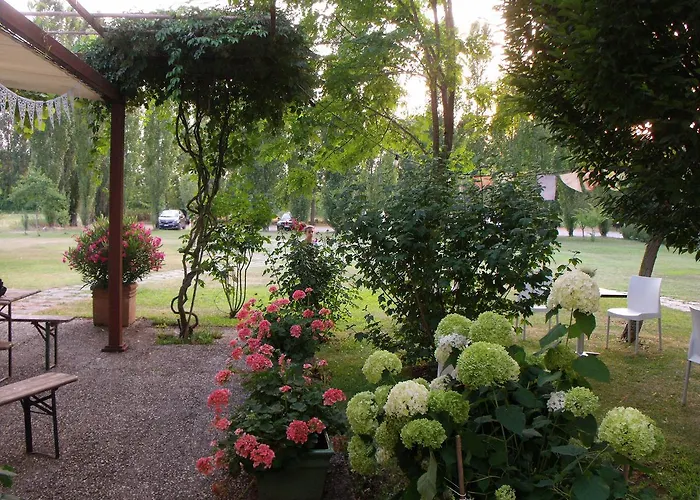Bio Agriturismo Tirtha بيسكانتينا