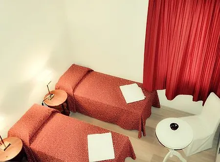 Bio Agriturismo Tirtha Lantgård *