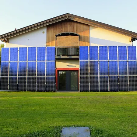 Gospodarstwo agroturystyczne Bio Agriturismo Tirtha Pescantina