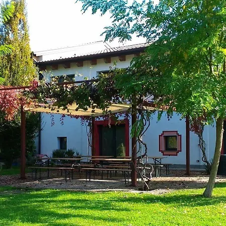 Bio Agriturismo Tirtha *