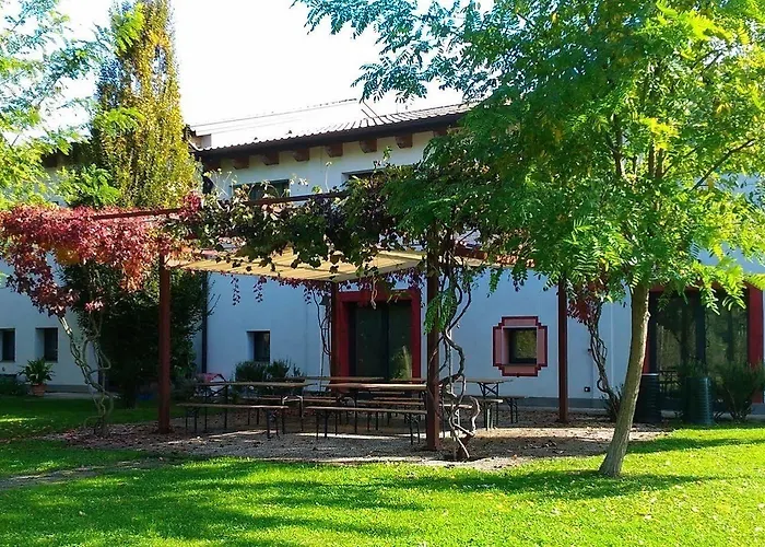Bio Agriturismo Tirtha *